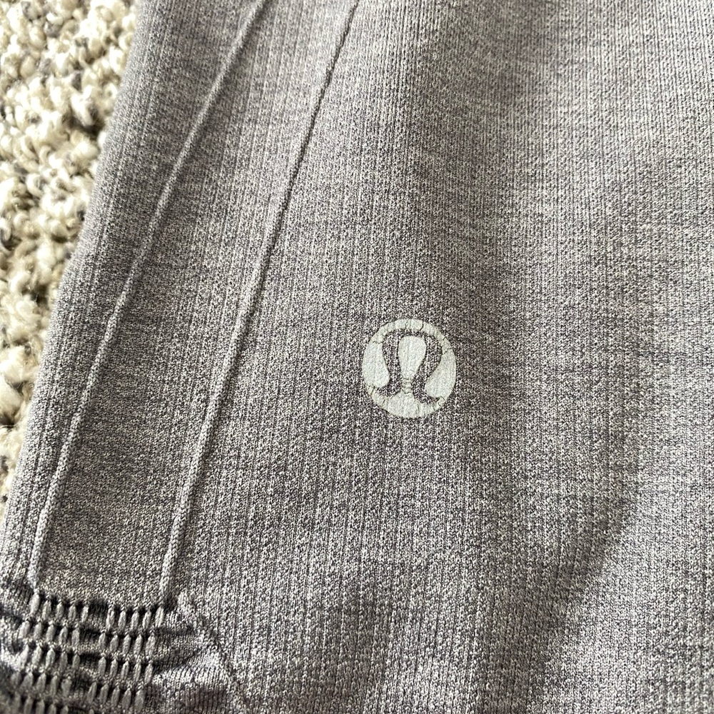 Lululemon In The Flow Crop II - Picture 13 of 15